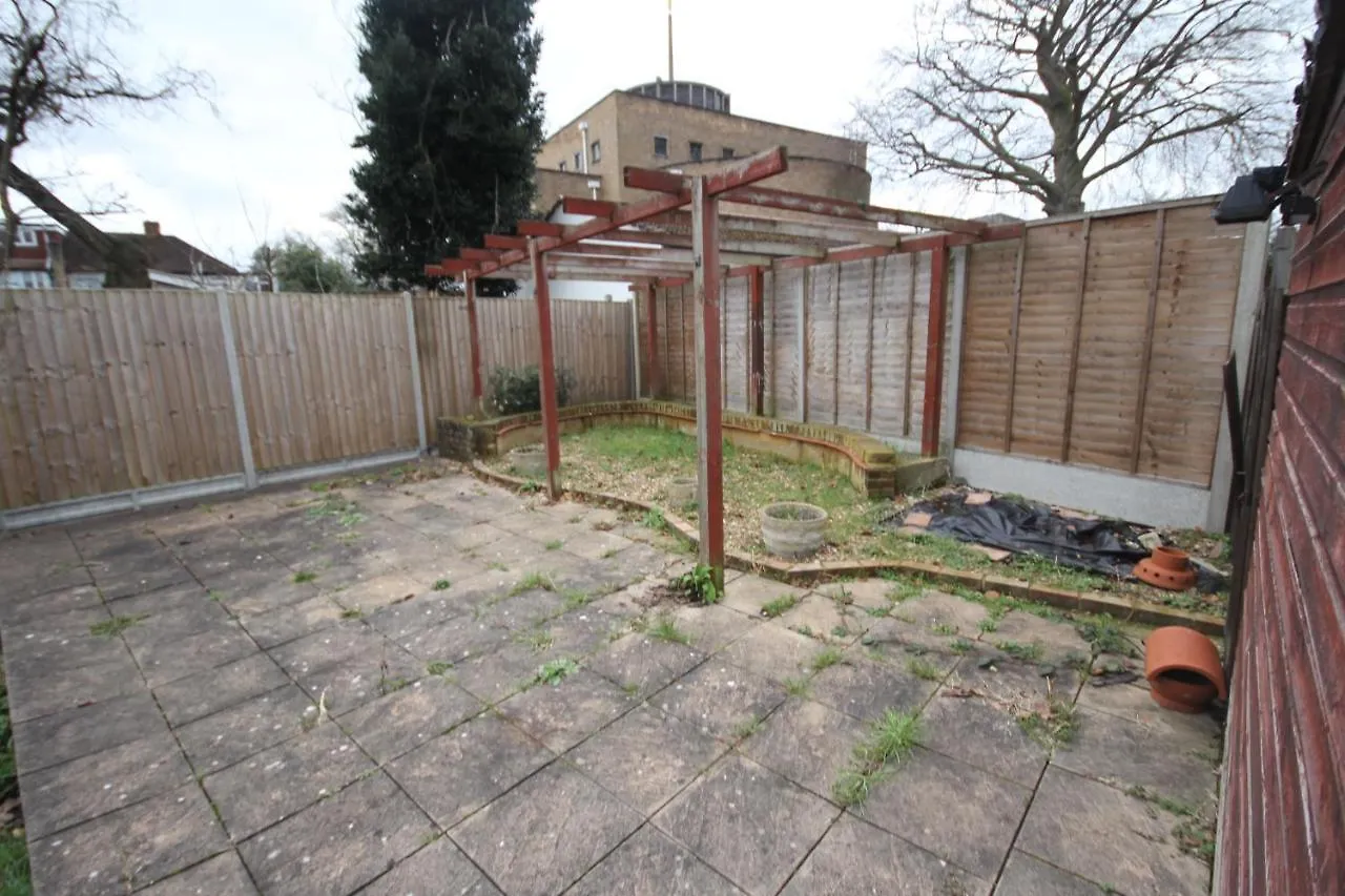 Oaks House Apartment Hanworth  Hanworth (Berkshire)