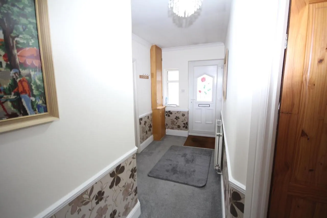 Oaks House Apartment Hanworth United Kingdom