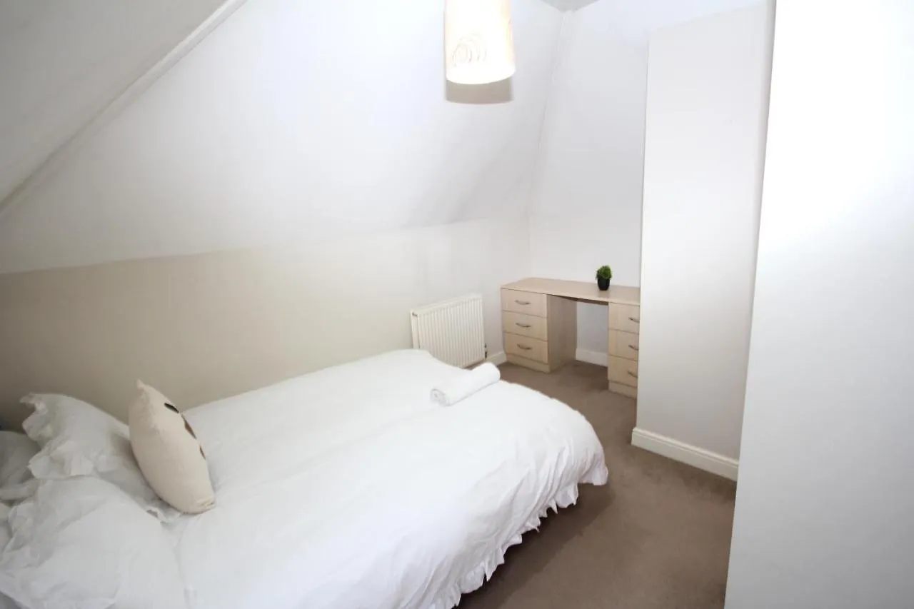 Appartamento Oaks House Hanworth Hanworth (Berkshire)